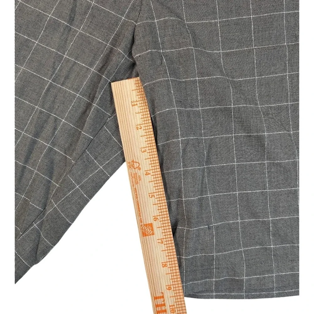 Banana Republic Men's Emerson‎ Shorts Windowpane Gray Flat Front Belted size 35